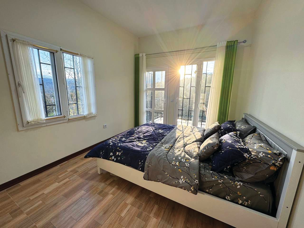 دوخوابه جنگلی خونه کوچولو