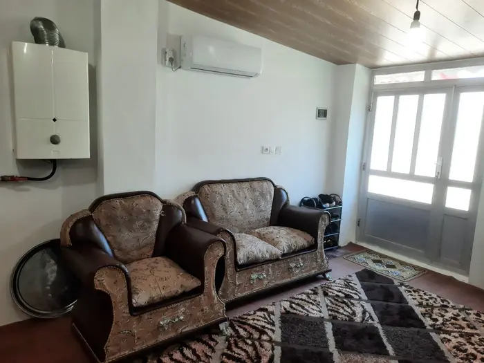 سوئیت یک خوابه روستایی سنگاچین - قسمت دیگر پذیرایی