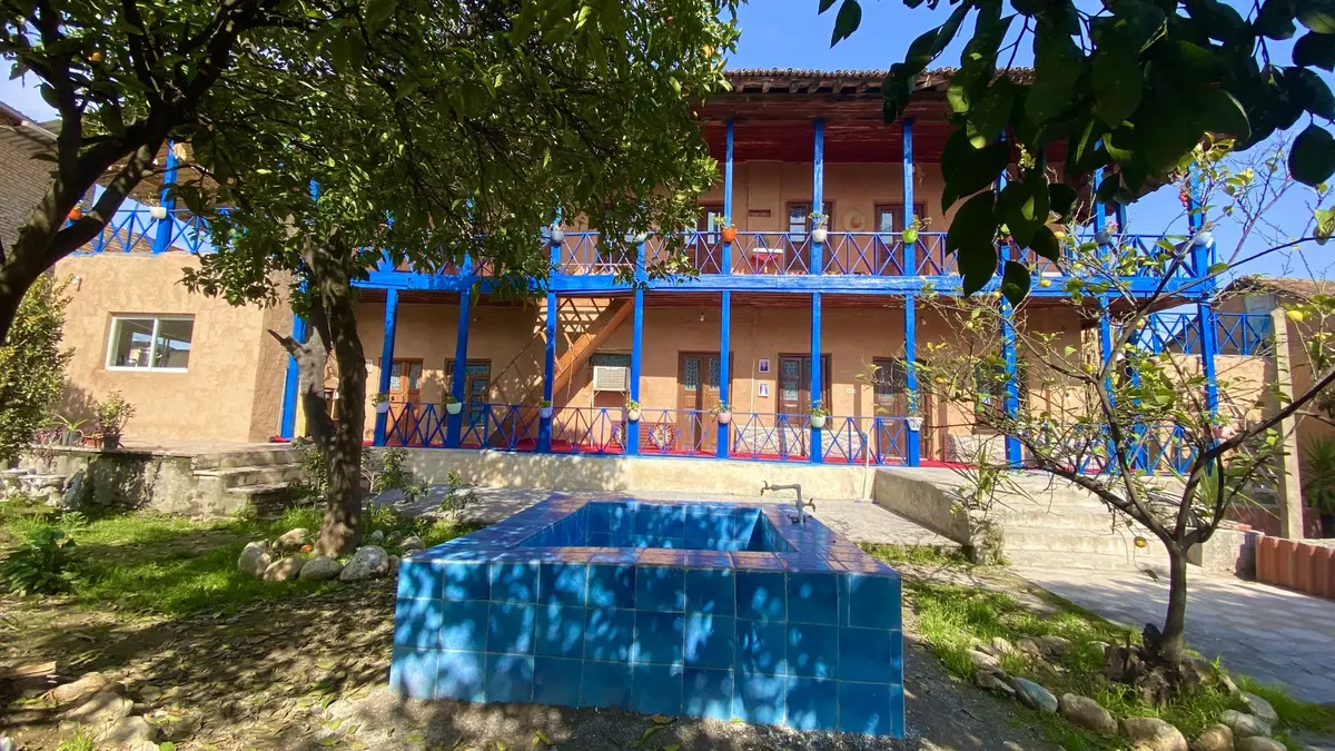 اقامتگاه سنتی عمارت بیک - واحد صفویان