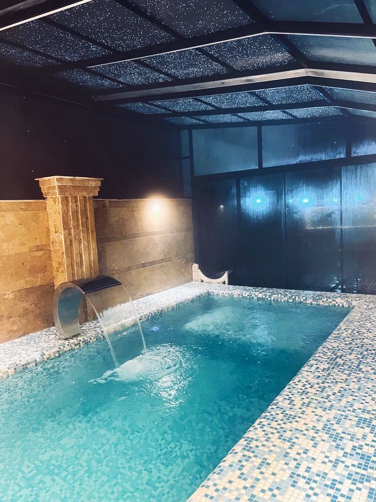 ویلا دوخوابه دوبلکس استخردار آبگرم رویال 1