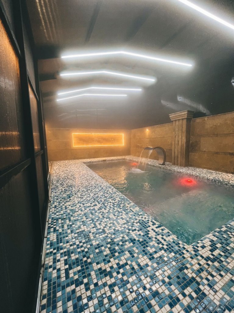 ویلا دوخوابه دوبلکس استخردار آبگرم رویال 1