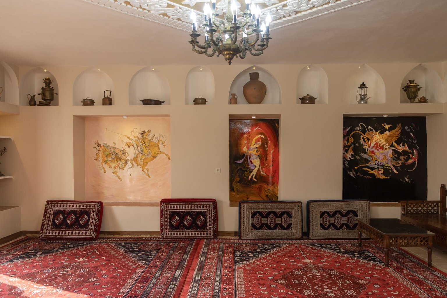 ارباب شاده - سوئیت سنتی شاه نشین