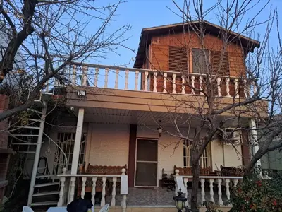 ویلا یک خوابه استخردار آبگرم سبزه باغچه