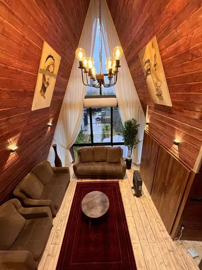 کلبه دوخوابه سوئیسی استخردار آبگرم شیرنژاد