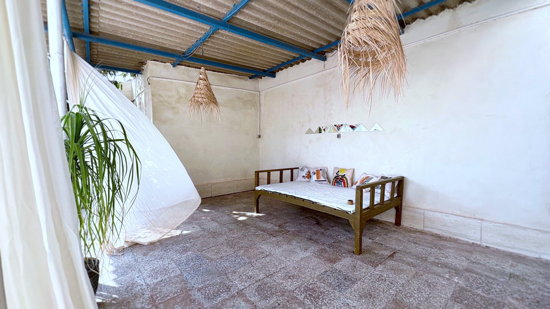 چیل هاوس - واحد ماه