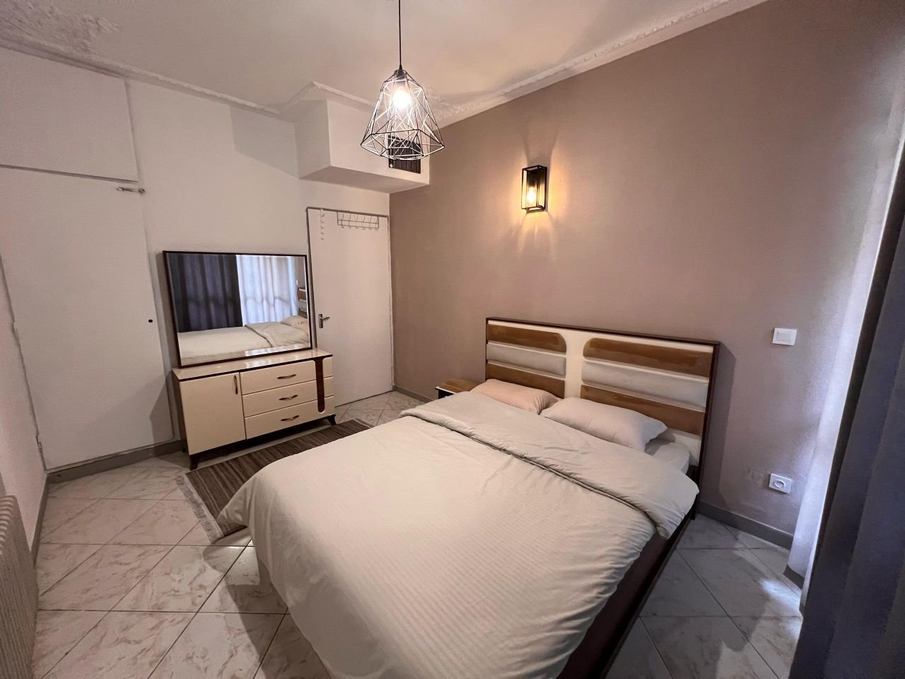 آپارتمان دوخوابه جکوزی دار سرو سعادت آباد