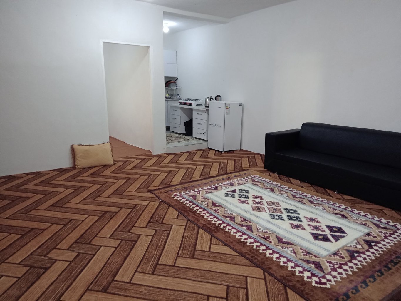 یک خوابه ملک نژاد