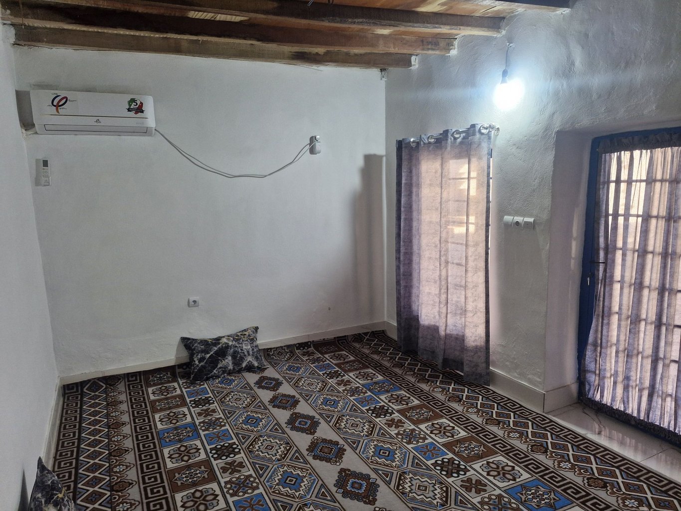 آنامیس - واحد تک درخت