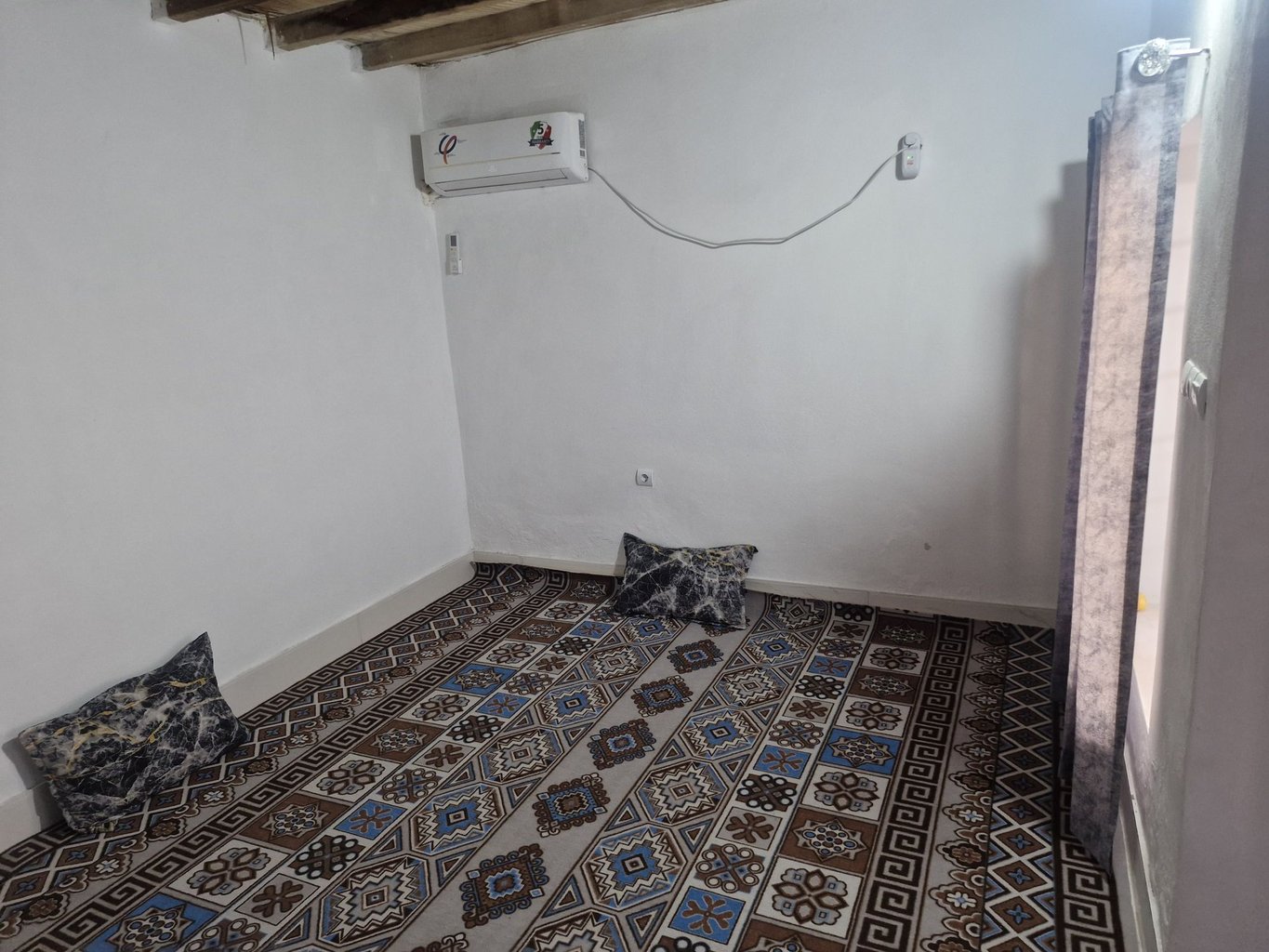 آنامیس - واحد تک درخت