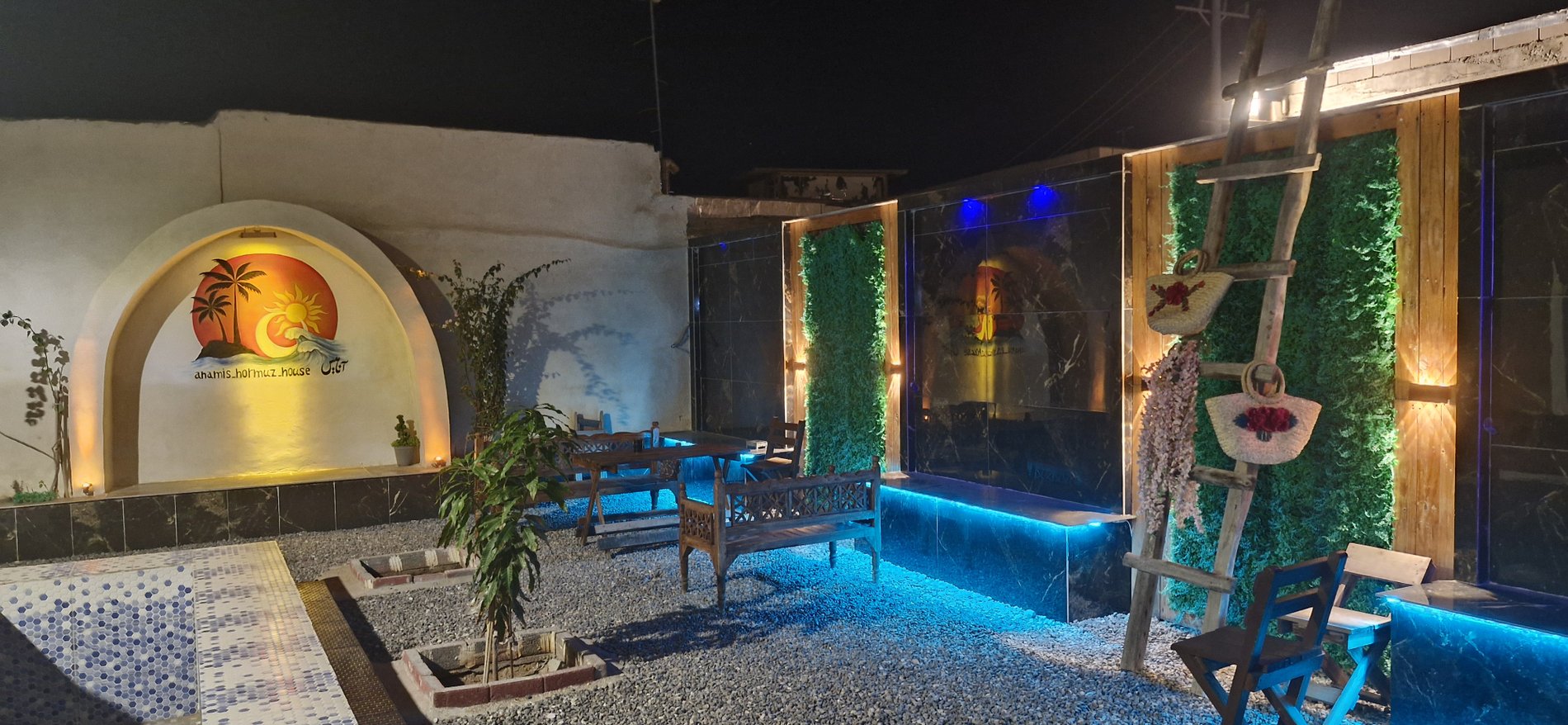 بومگردی آنامیس 1 - واحد مفنق