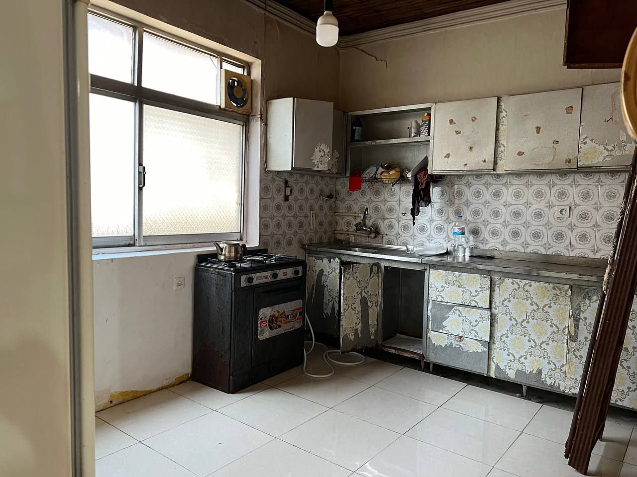 سوئیت دوخوابه کوی زمانی