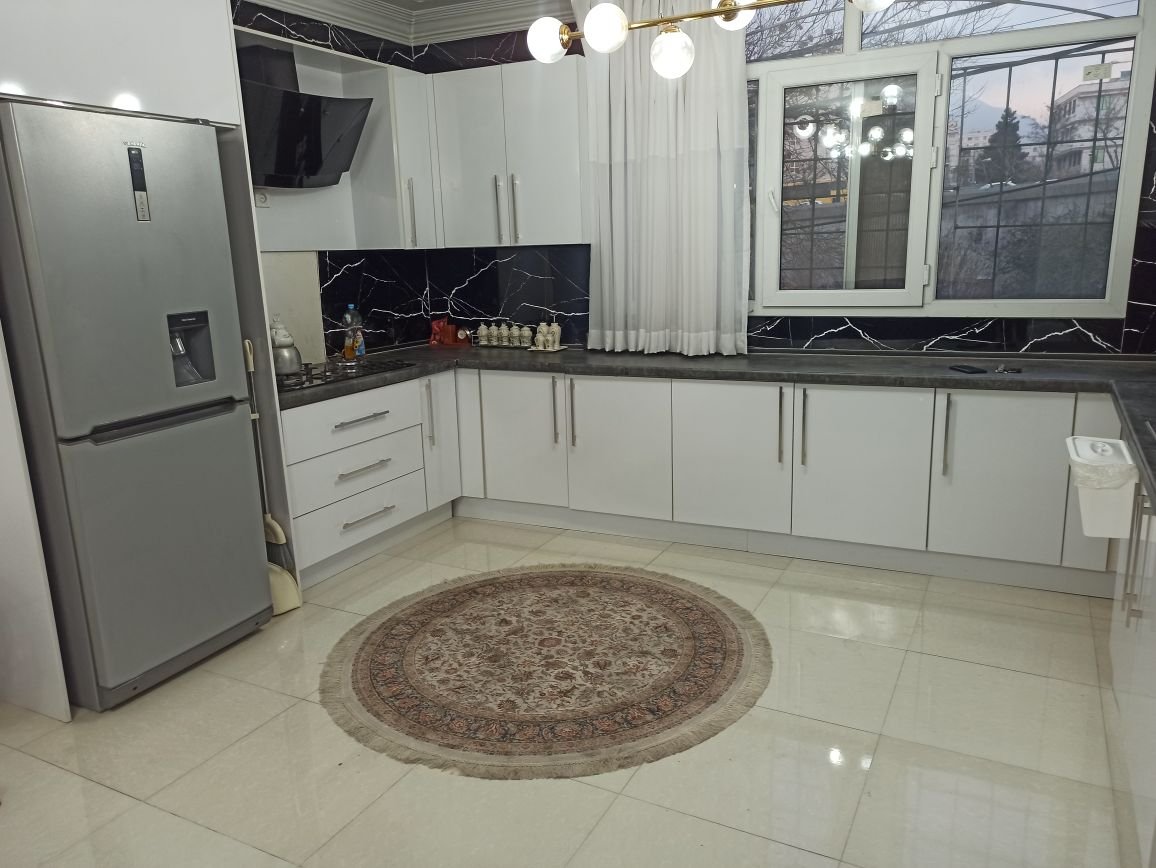 آپارتمان دوخوابه عباسی اشرفی اصفهانی