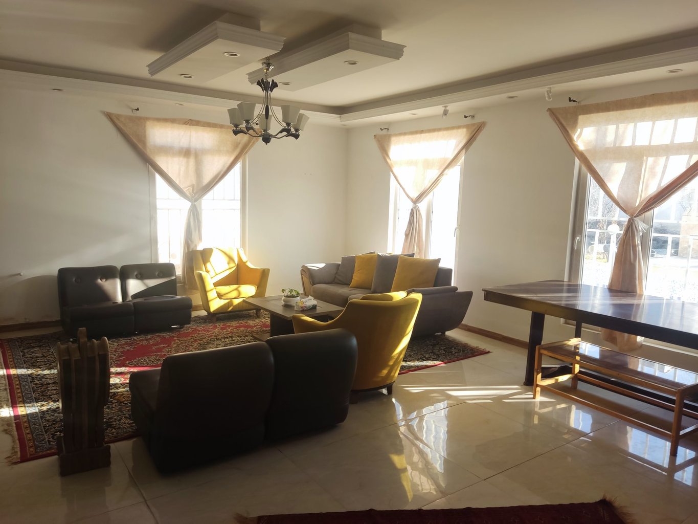 ویلا دوخوابه استخردار خانوم و آقا