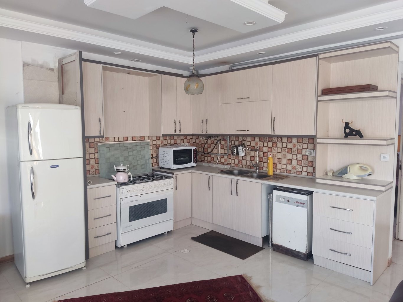 ویلا دوخوابه استخردار خانوم و آقا