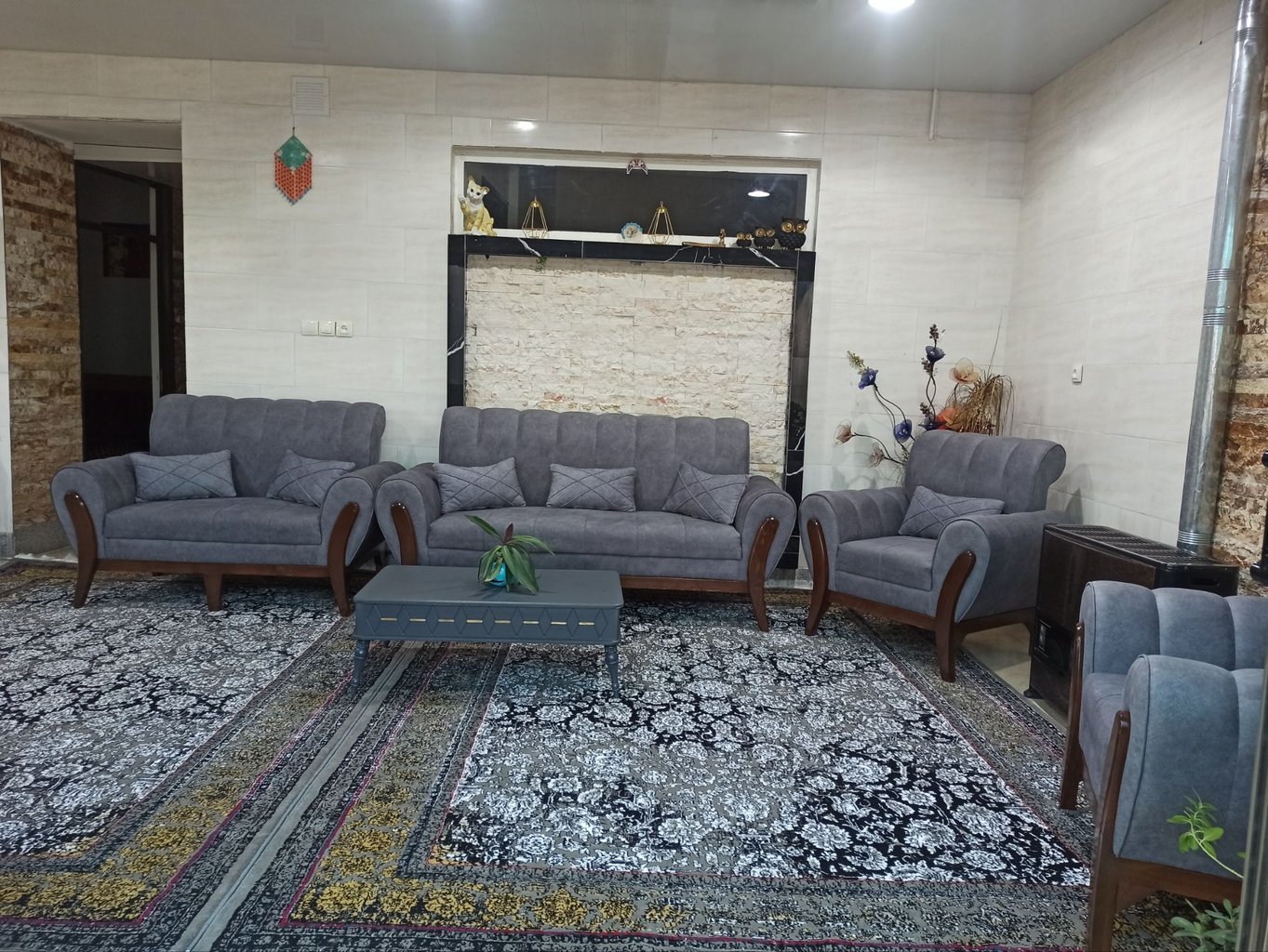 ویلا دوخوابه استخردار سنگی