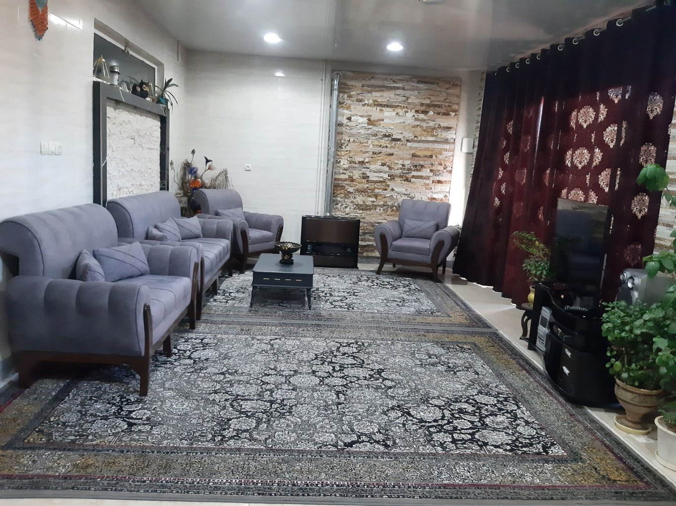 ویلا دوخوابه استخردار سنگی