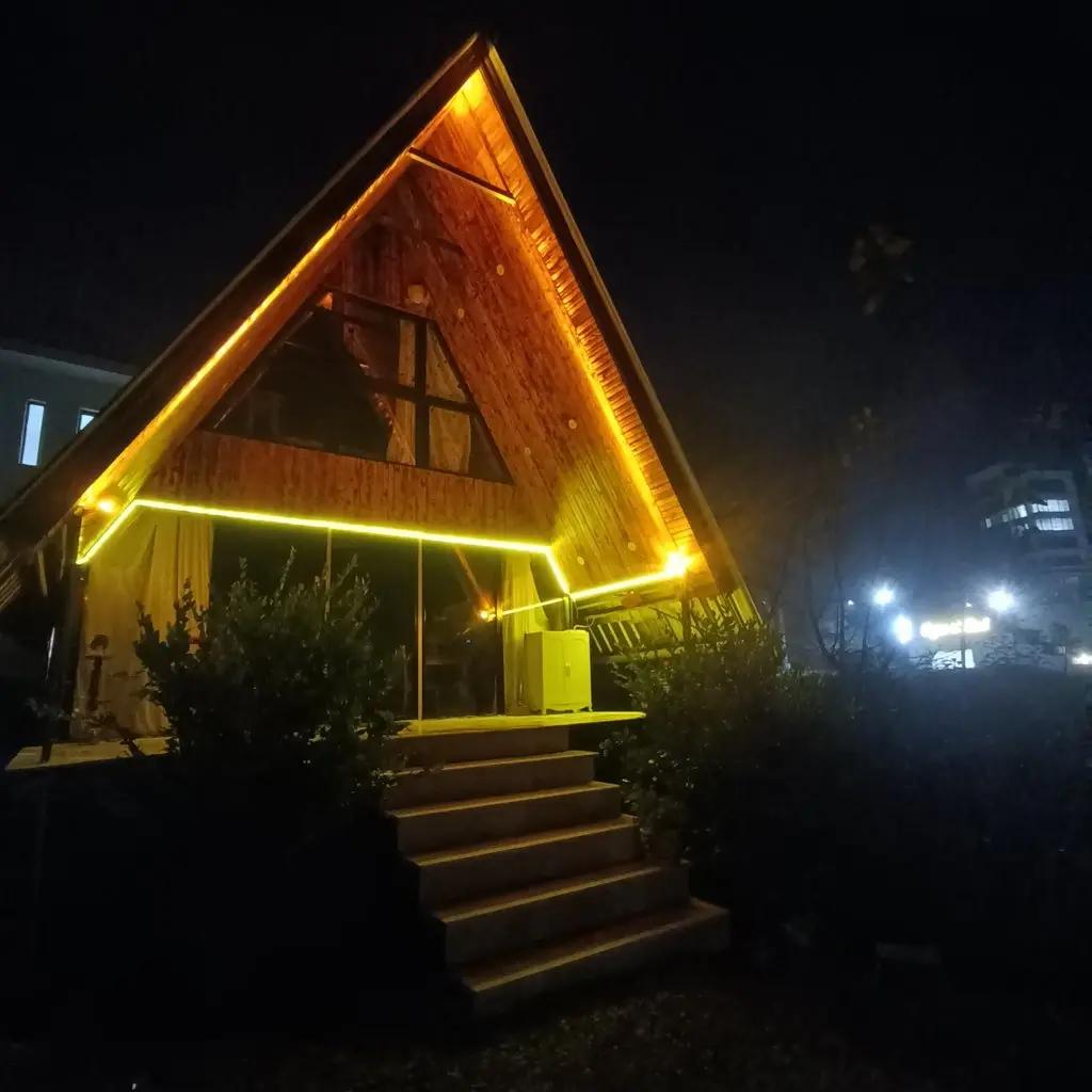 کلبه یک خوابه چوبی ارم