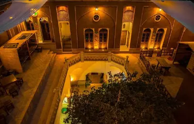 اقامتگاه سنتی ثنا - واحد دو تخته تویین