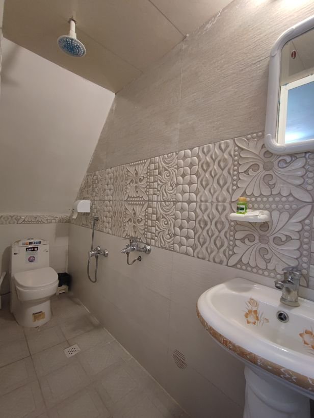 ثنا - واحد دو تخته تویین