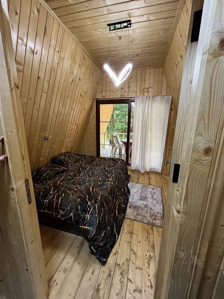 دوخوابه جنگلی سوئیسی گیسوم