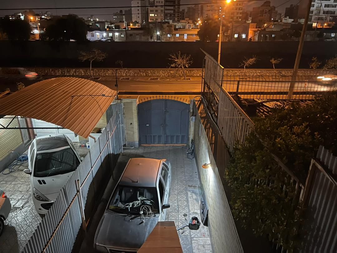 دوخوابه پیرنیا