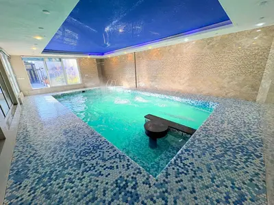 ویلا یک خوابه استخردار آبگرم فانوس