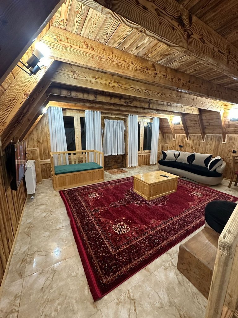 یک خوابه دهکده چوبی