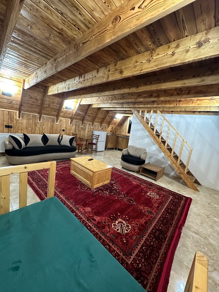 یک خوابه دهکده چوبی