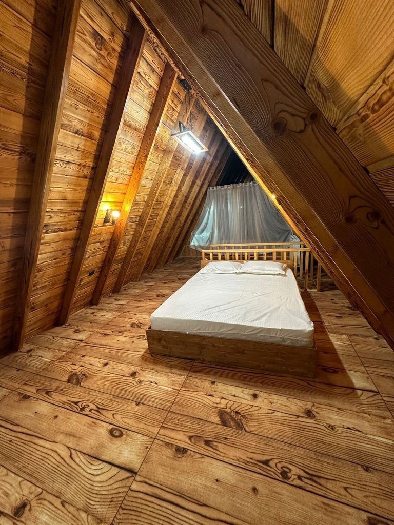 یک خوابه دهکده چوبی