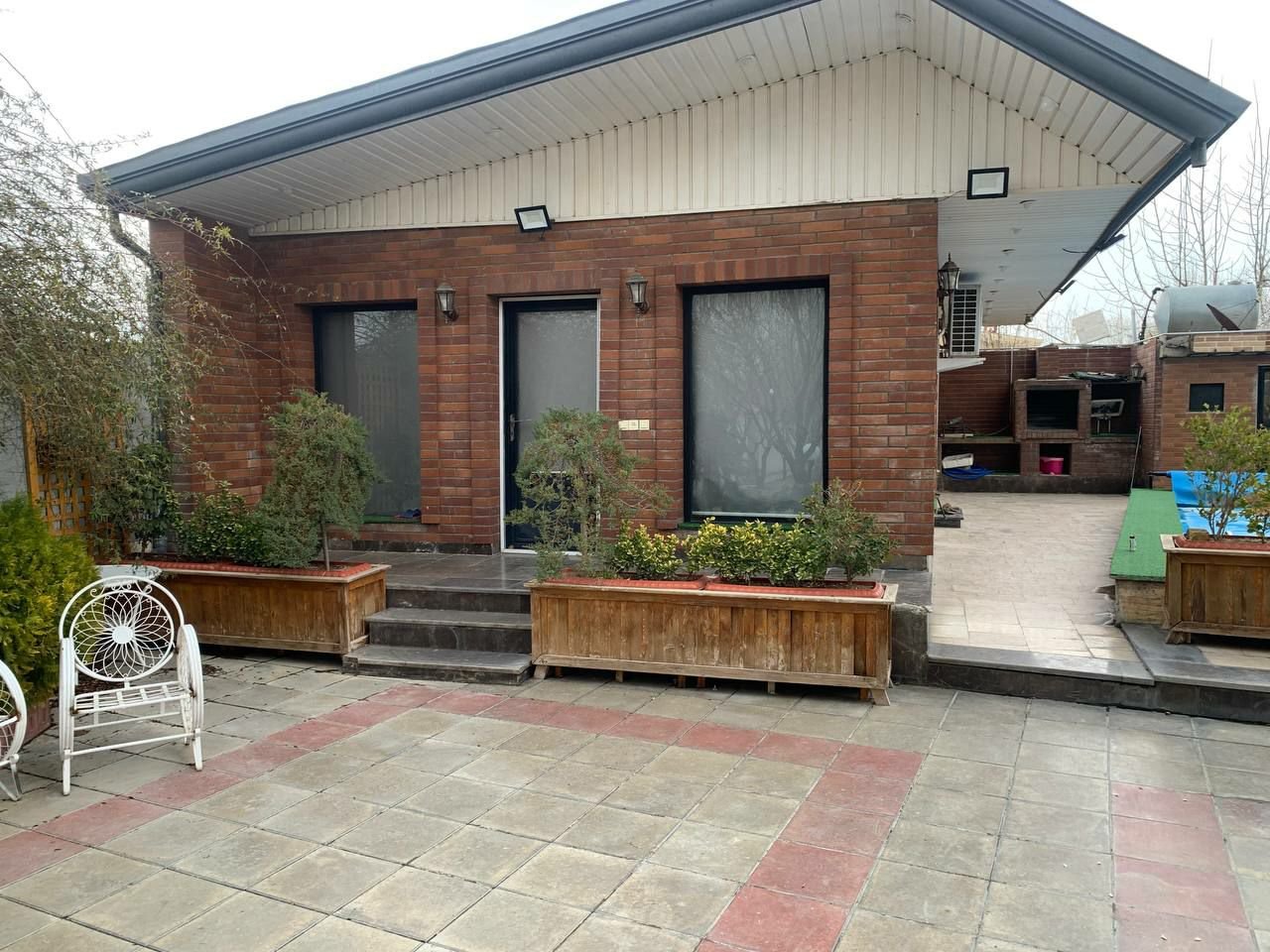 یک خوابه استخردار آبگرم دلی