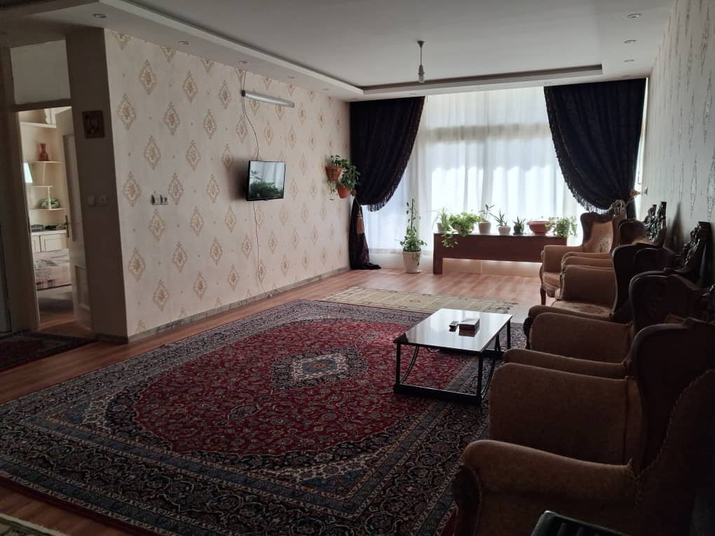 آپارتمان یک خوابه هشت بهشت 10