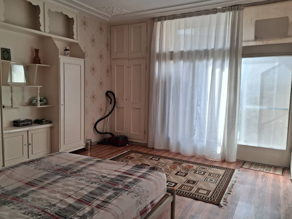 آپارتمان یک خوابه هشت بهشت 10