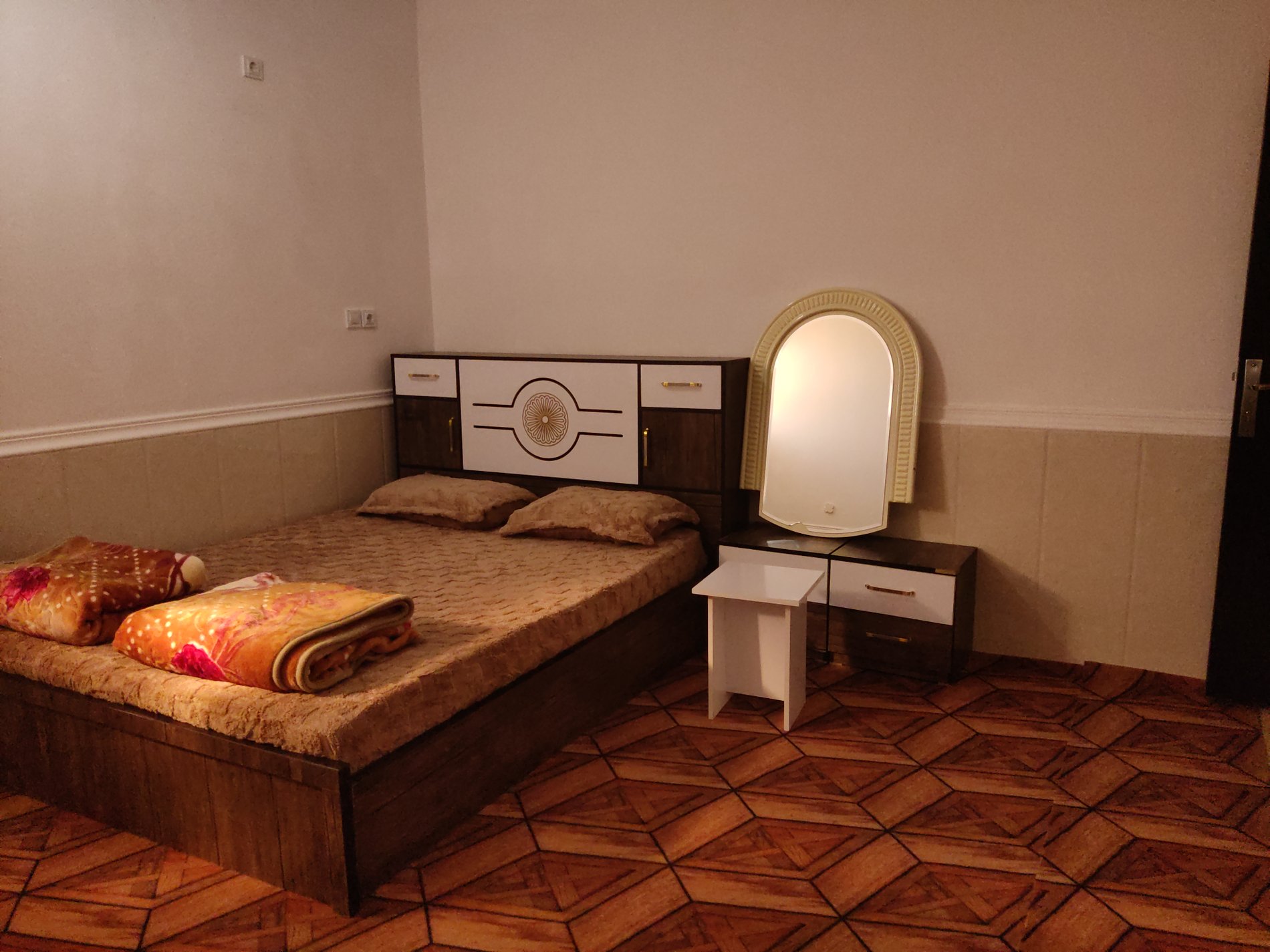 آپارتمان سه خوابه ولیعصر 4