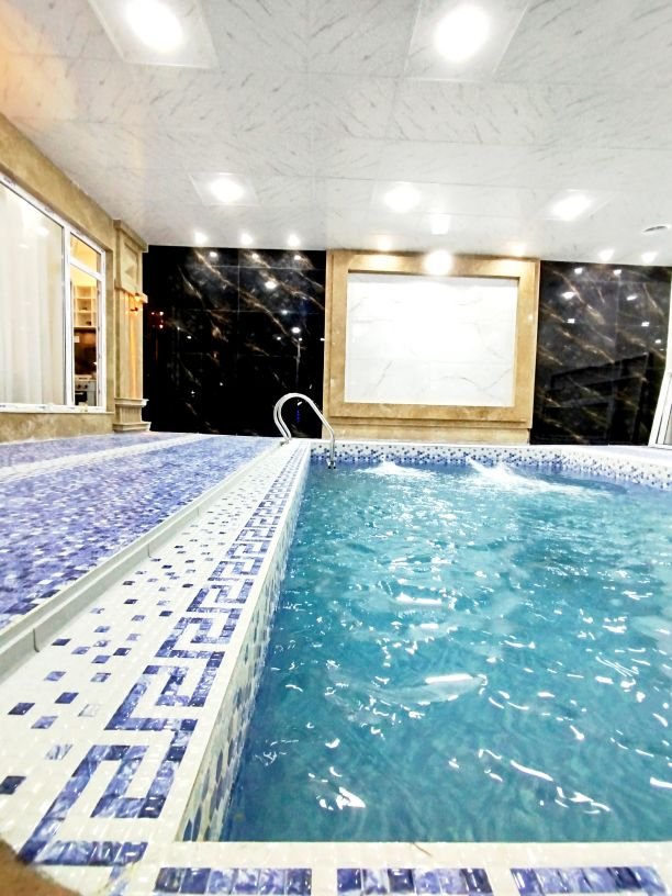 ویلا یک خوابه استخردار آبگرم باغ دهکده خوشنام