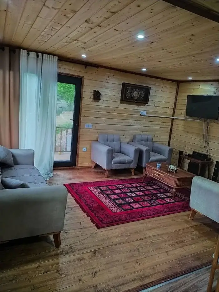 کلبه یک خوابه سوئیسی جکوزی دار آرتا کابین