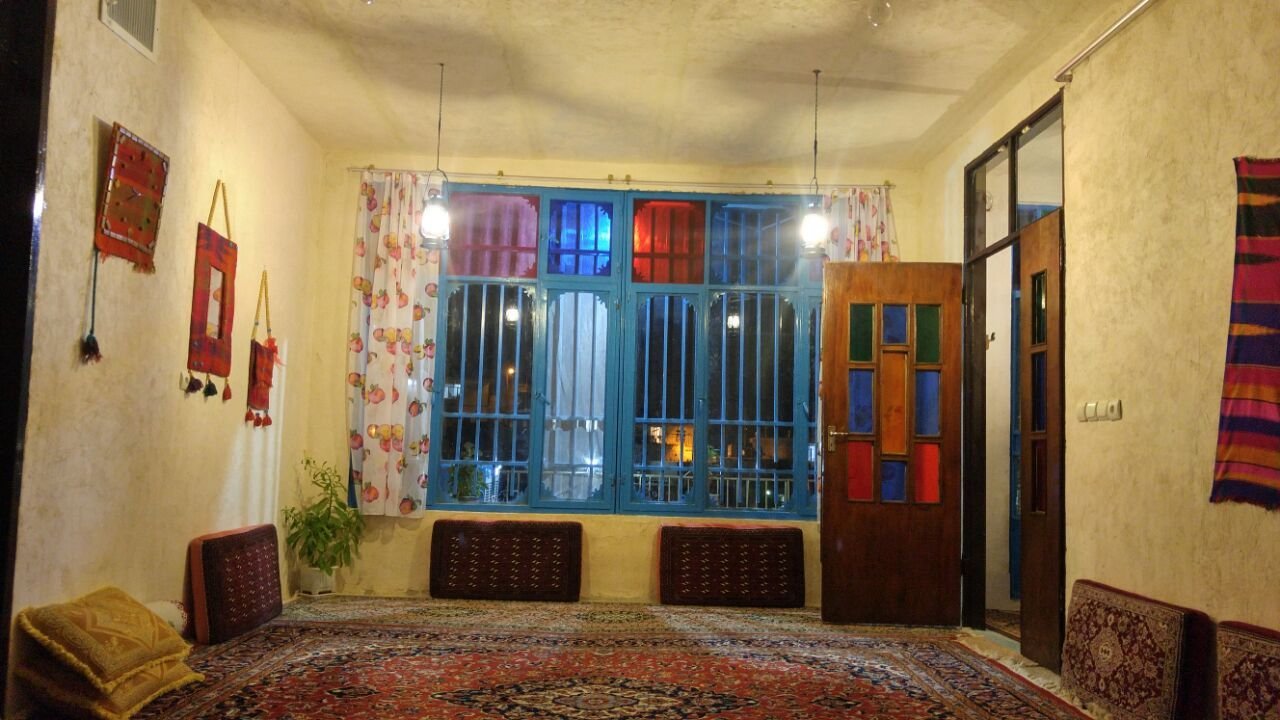 بومگردی یک خوابه گلال - واحد طبقه بالا