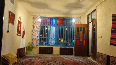 بومگردی یک خوابه گلال - واحد طبقه بالا