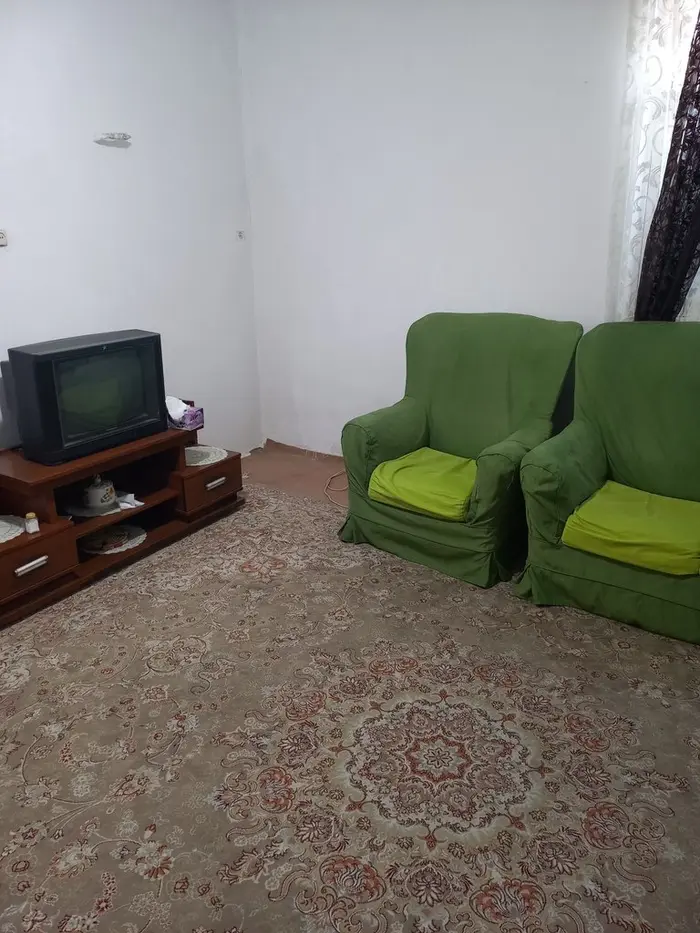 سوئیت یک خوابه گلزاده