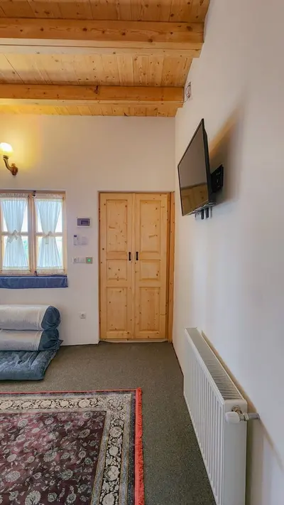 بومگردی عمارت مریم بانو - واحد دم بلسکن