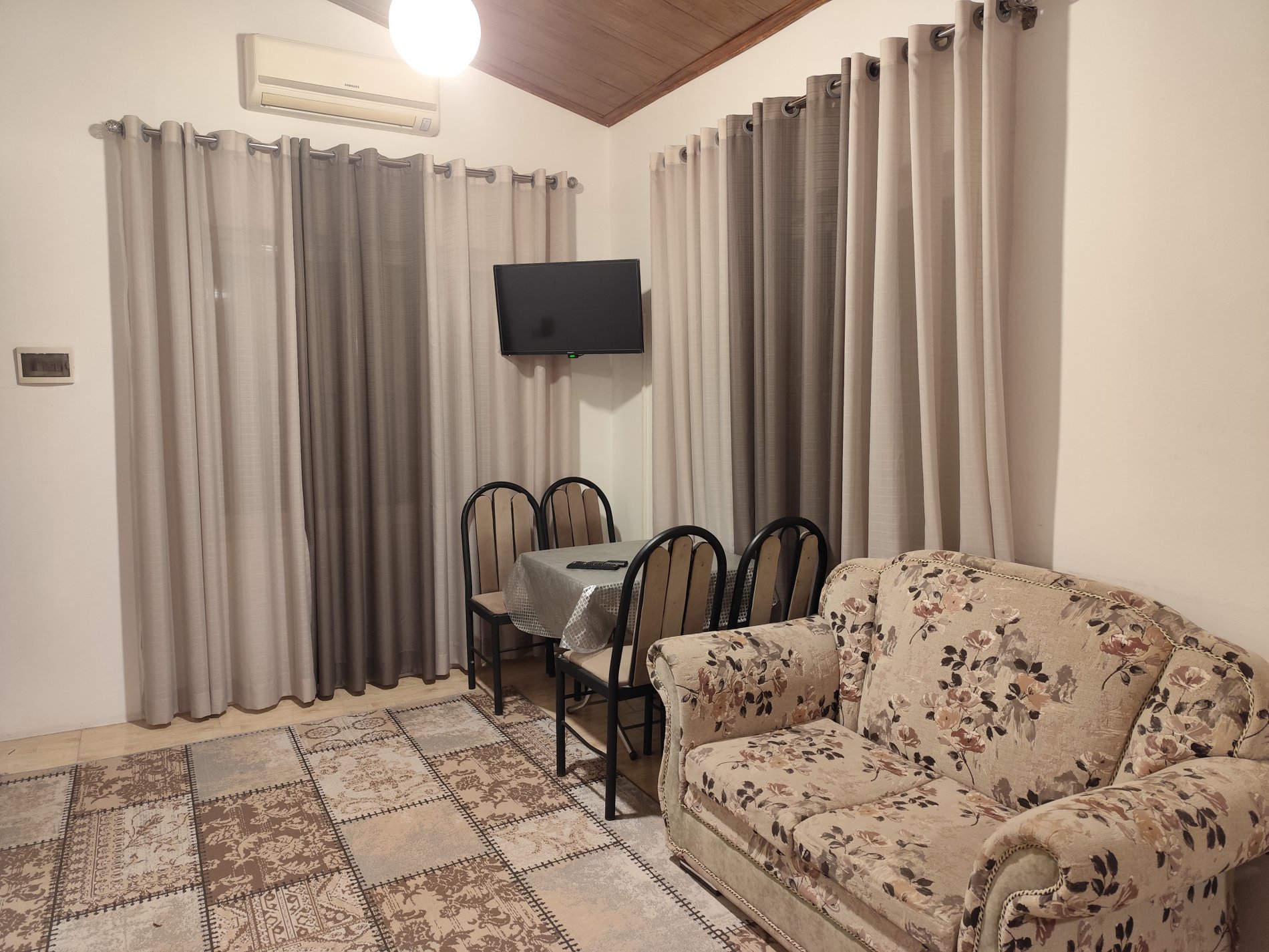 سوئیت یک خوابه خانه گل