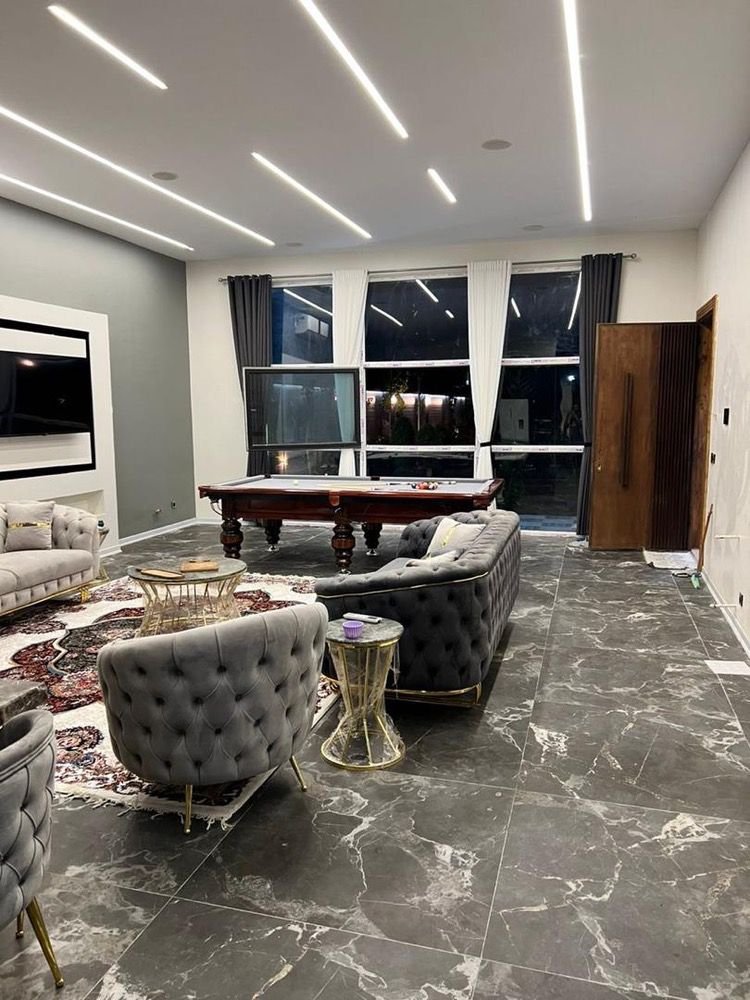 ویلا بنیامین طاهری