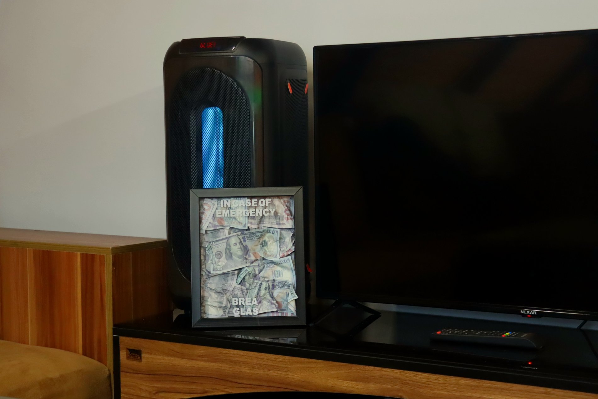 یک خوابه جکوزی دار سوئیسی مظلومی