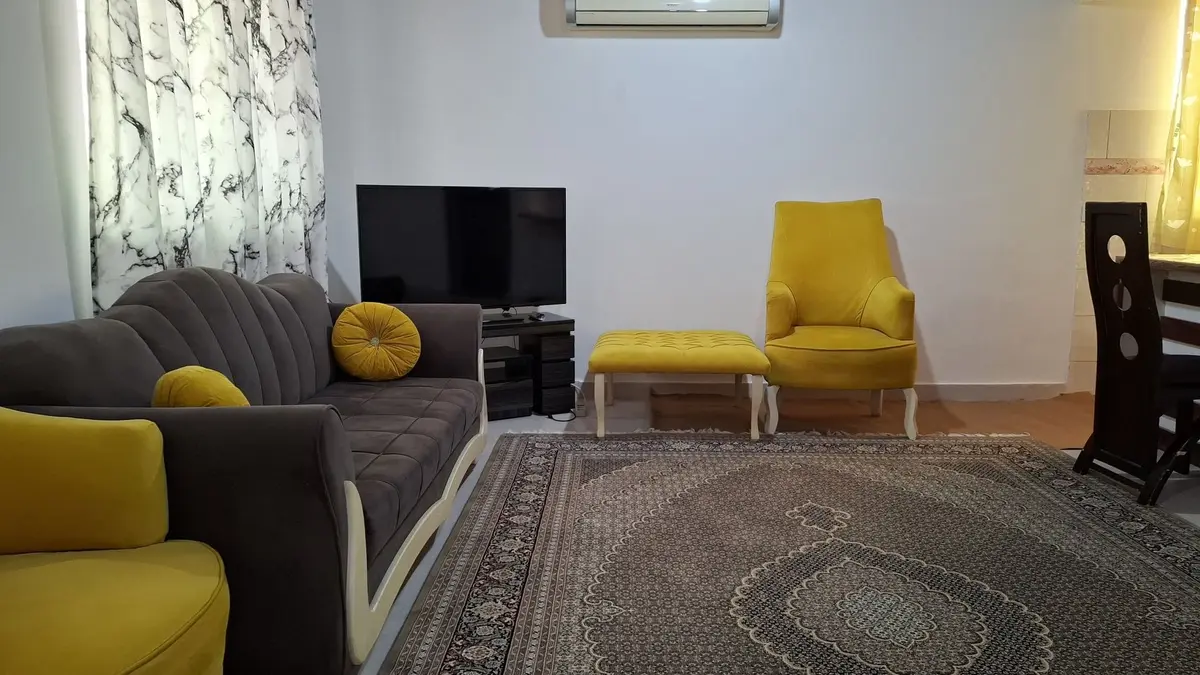 سوئیت یک خوابه داریوش بزرگ - حال و سالن و سیستم سرمایشی