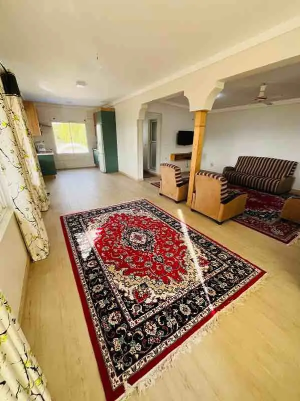 ویلا دوخوابه جنگلی استخردار آبگرم نپار - حال و پذیرایی