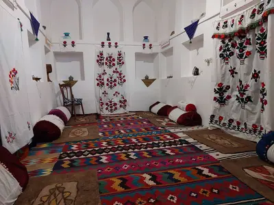 بومگردی خاکویی - واحد فرشته