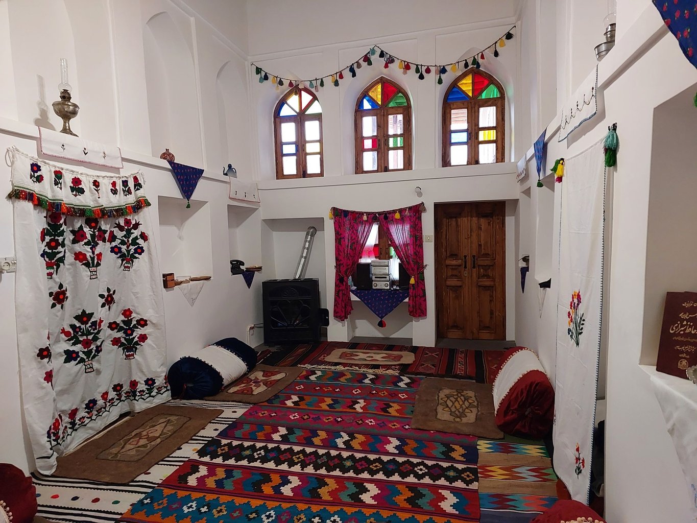 خاکویی - واحد فرشته