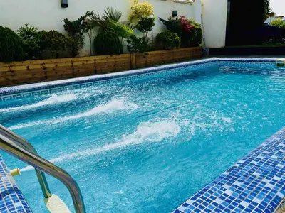 ویلا دوخوابه استخردار آبگرم بامبو ۱۰0