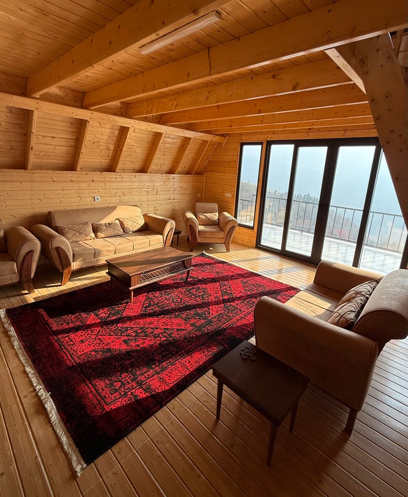 کلبه یک خوابه سوئیسی میاه