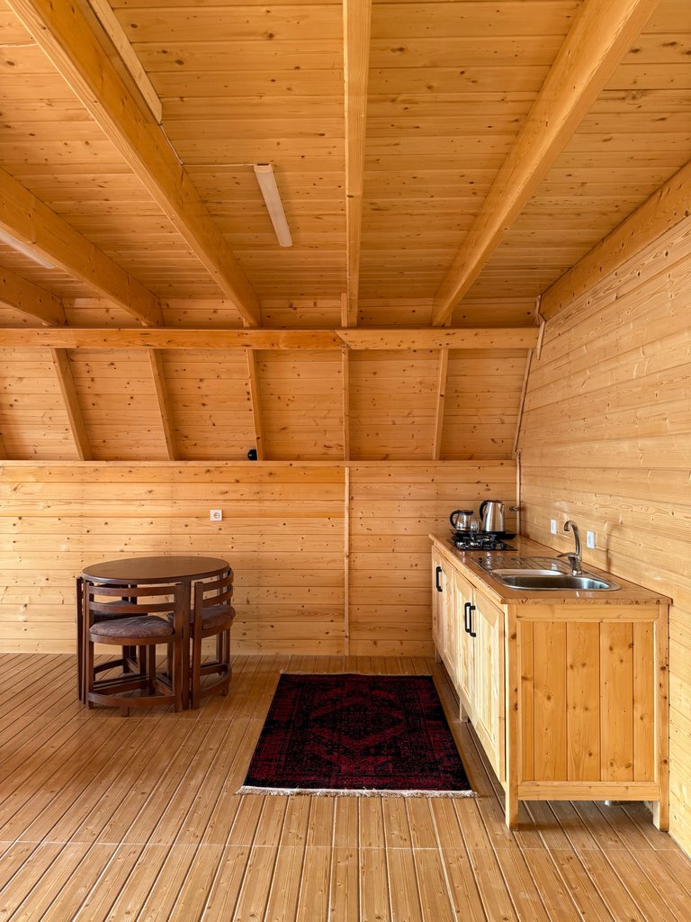 کلبه یک خوابه سوئیسی میاه