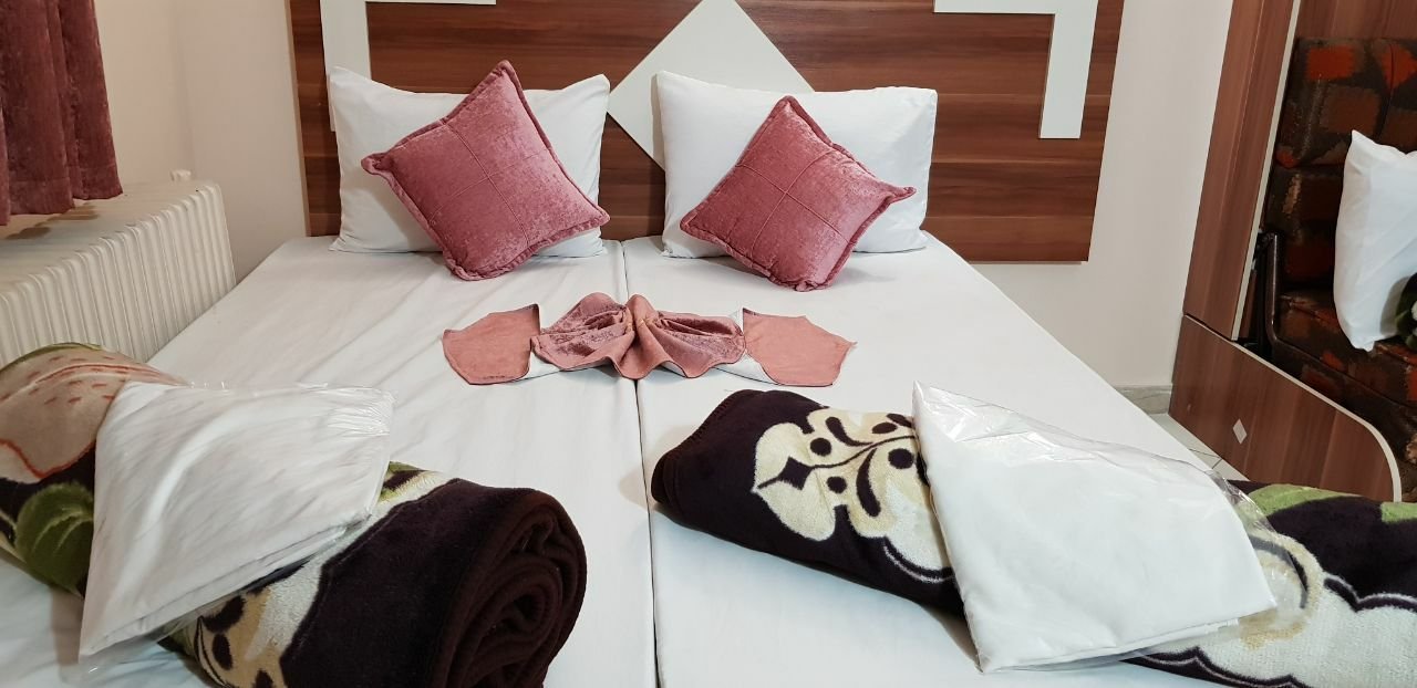 مجتمع اقامتگاهی مقدم - واحد سه تخته 5 - اتاق دو تخته 